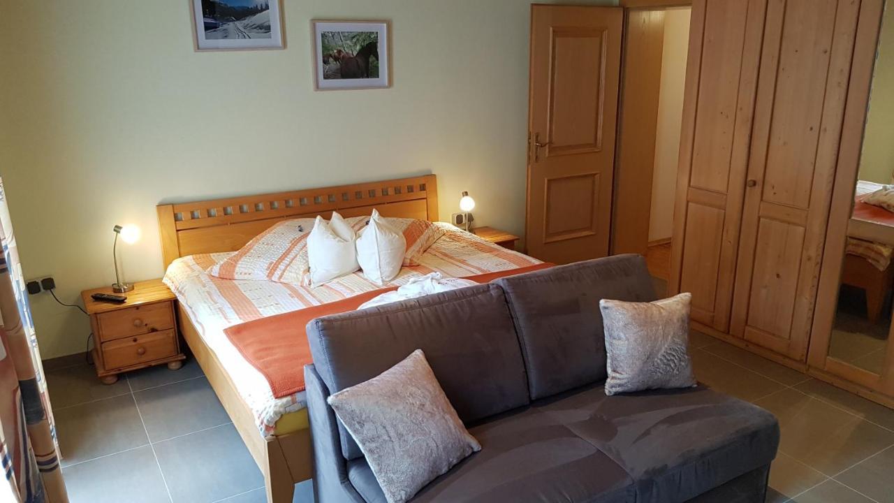 Der Perweinhof Apartment ดอนเนอร์สบาควัลด์ ภายนอก รูปภาพ