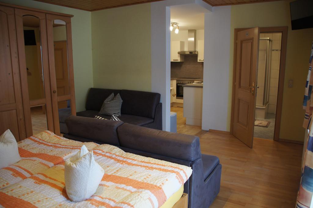 Der Perweinhof Apartment ดอนเนอร์สบาควัลด์ ภายนอก รูปภาพ