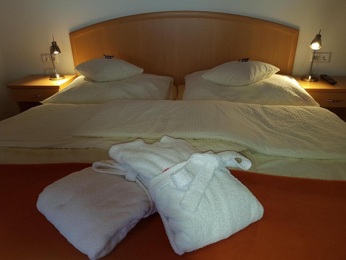 Der Perweinhof Apartment ดอนเนอร์สบาควัลด์ ภายนอก รูปภาพ