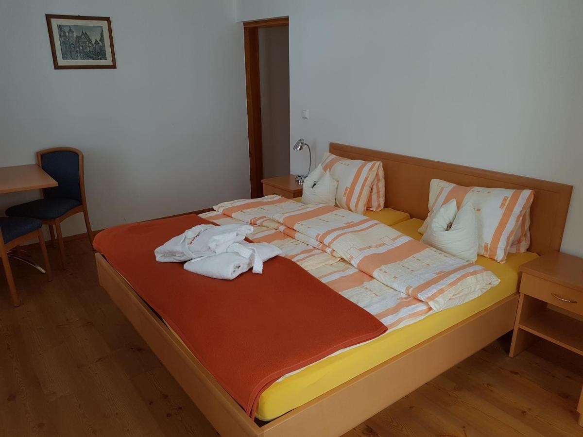 Der Perweinhof Apartment ดอนเนอร์สบาควัลด์ ภายนอก รูปภาพ
